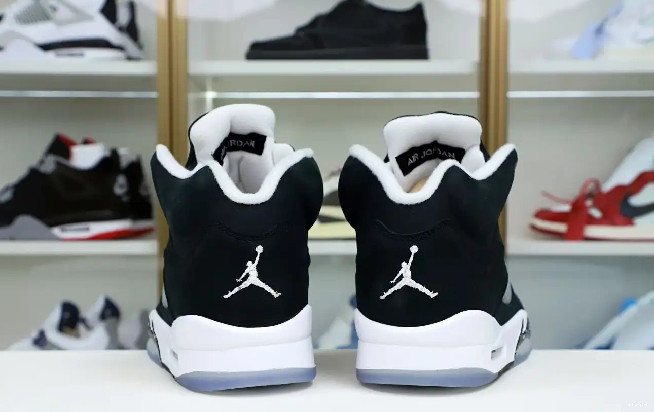 AIR 5 JORDAN 2021 RETRO 'OREO' 0704